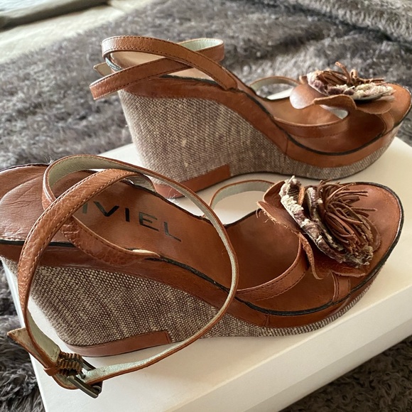 Shoes - Picture 2 of 2